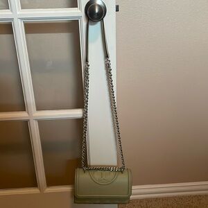 SALE- Tory Burch Small Fleming Convertible Shoulder Bag
Color: Olive S